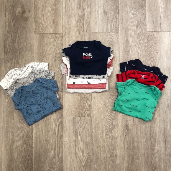 Lot of 11 Carter’s onesies - Picture 7 of 7